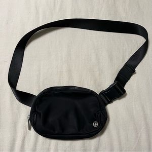 lululemon Everywhere Belt Bag 1L - Black